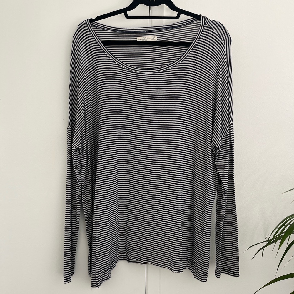 Abercrombie & Fitch Long Sleeve Top